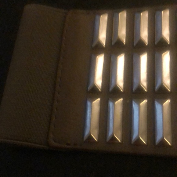 BCBG grey studded stretch belt - Picture 2 of 4